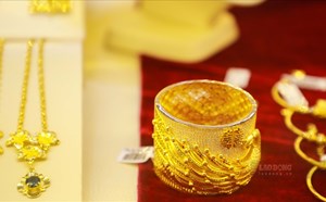 grasten slot denmark Qin Dewei pergi ke rumah Wang Lianqing untuk minum beberapa teguk teh baru di pasar - itu benar-benar teh dalam arti harfiah.
